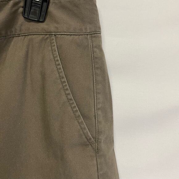 G.H. Bass Woman's Shorts hide front pocket 5 inch inseam - Picture 6 of 8